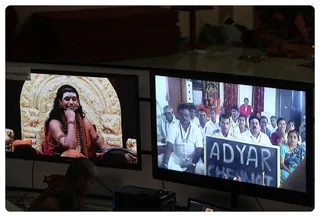 http://nithyananda.org/sites/default/files/photo-gallery/IMG_9526.JPG