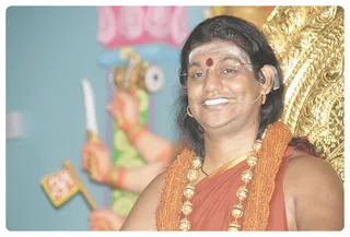 http://nithyananda.org/sites/default/files/photo-gallery/IMG_9541.JPG
