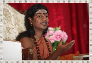 http://nithyananda.org/sites/default/files/photo-gallery/IMG_9734_0.JPG