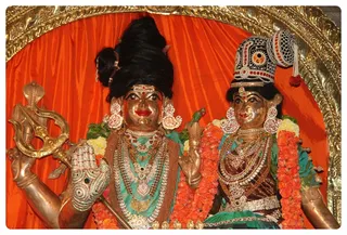 Sri Nithyanandeswara and Nithyanandeswari
