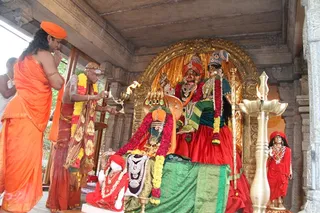 http://nithyananda.org/sites/default/files/photo-gallery/IMG_9915_0.JPG