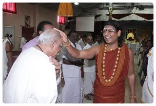 http://nithyananda.org/sites/default/files/photo-gallery/IMG_9941.JPG