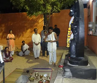 http://nithyananda.org/sites/default/files/photo-gallery/Kala%20Bahairava2.jpg