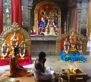 http://nithyananda.org/sites/default/files/photo-gallery/Kalyanotsavam5_0.jpg