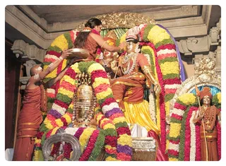 http://nithyananda.org/sites/default/files/photo-gallery/Nithyananda_Swami%20%2819%29_0.JPG