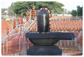 https://nithyananda.org/sites/default/files/photo-gallery/Nithyananda_Swami-05-06-13-12.JPG?1370380590
