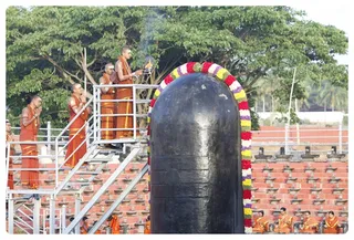 https://nithyananda.org/sites/default/files/photo-gallery/Nithyananda_Swami-05-06-13-14.JPG?1370380608