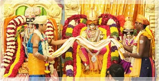 https://www.nithyananda.org/sites/default/files/photo-gallery/Nithyananda_Swami-1-9-13%20%2821%29.JPG