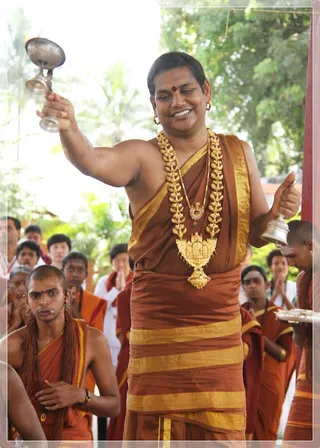 https://www.nithyananda.org/sites/default/files/photo-gallery/Nithyananda_Swami-11-10-13-2%20%2815%29.JPG