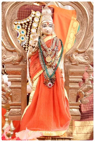 https://nithyananda.org/sites/default/files/photo-gallery/Nithyananda_Swami-11-6-13--11-6-13-1-11-6-13-3.JPG?1370969354