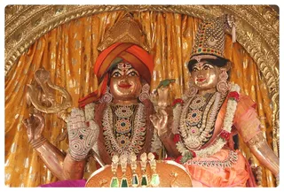 https://nithyananda.org/sites/default/files/photo-gallery/Nithyananda_Swami-11-6-13-2.JPG?1370968441