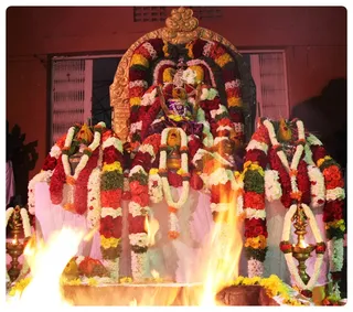 http://nithyananda.org/sites/default/files/photo-gallery/Nithyananda_Swami-11-6-13-6_0.JPG
