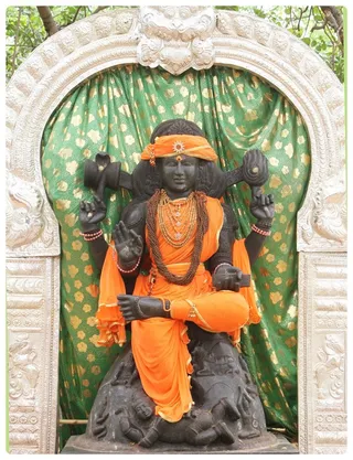 http://nithyananda.org/sites/default/files/photo-gallery/Nithyananda_Swami-12-6-13-15.JPG