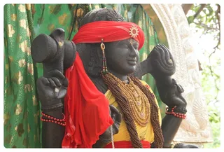 http://nithyananda.org/sites/default/files/photo-gallery/Nithyananda_Swami-13-6-1312.JPG