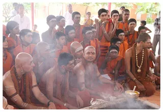 http://nithyananda.org/sites/default/files/photo-gallery/Nithyananda_Swami-13-6-134.JPG