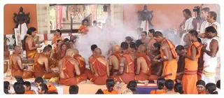 http://nithyananda.org/sites/default/files/photo-gallery/Nithyananda_Swami-13-6-139.JPG