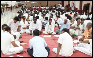 https://www.nithyananda.org/sites/default/files/photo-gallery/Nithyananda_Swami-13-9-131%20%288%29.JPG