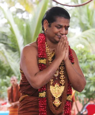 https://www.nithyananda.org/sites/default/files/photo-gallery/Nithyananda_Swami-14-10-13-Darpan%20%285%29_1.JPG