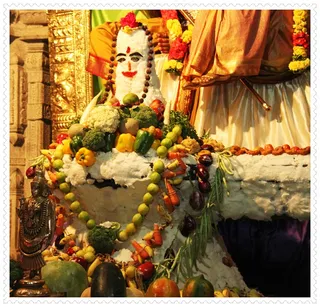 https://www.nithyananda.org/sites/default/files/photo-gallery/Nithyananda_Swami-18-10-13-3%20%288%29.JPG