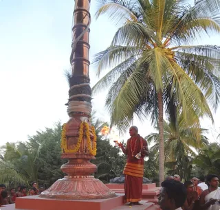 https://nithyananda.org/sites/default/files/photo-gallery/Nithyananda_Swami-18-12-13-1%20%2834%29.JPG?1387641798