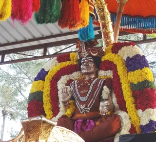 https://nithyananda.org/sites/default/files/photo-gallery/Nithyananda_Swami-18-12-13-1%20%2835%29.JPG?1387641861