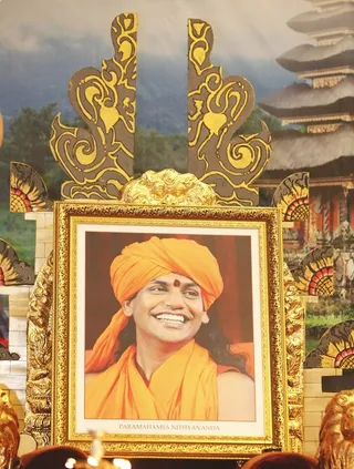 https://nithyananda.org/sites/default/files/photo-gallery/Nithyananda_Swami-19-12-13-1%20%282%29.JPG?1387691830
