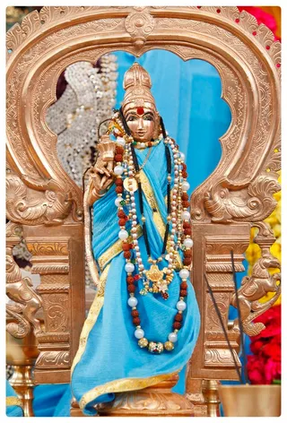 https://nithyananda.org/sites/default/files/photo-gallery/Nithyananda_Swami-19-6-13-1.JPG?1371762438