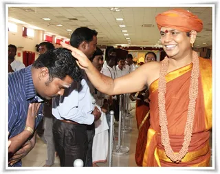 https://www.nithyananda.org/sites/default/files/photo-gallery/Nithyananda_Swami-19-9-13%20%2815%29.JPG