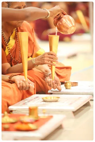 https://nithyananda.org/sites/default/files/photo-gallery/Nithyananda_Swami-20-05-13-33.JPG
