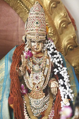 https://nithyananda.org/sites/default/files/photo-gallery/Nithyananda_Swami-21-12-2013-1%20%2811%29.JPG