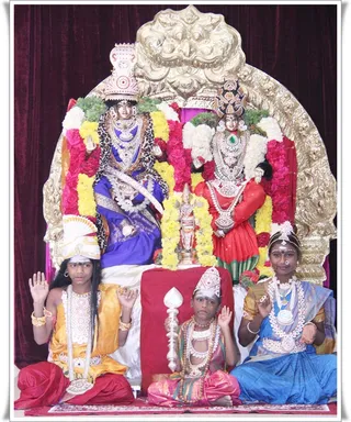 Leela Alankar : Meenakshi Giving Birth to UkraPandiya.