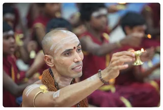 https://nithyananda.org/sites/default/files/photo-gallery/Nithyananda_Swami-24-05-13-14.JPG?1369414275
