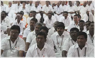 https://www.nithyananda.org/sites/default/files/photo-gallery/Nithyananda_Swami-24-11-13-1%20%2822%29.JPG