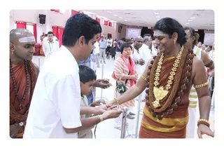 http://nithyananda.org/sites/default/files/photo-gallery/Nithyananda_Swami-24-7-13%20%289%29.JPG