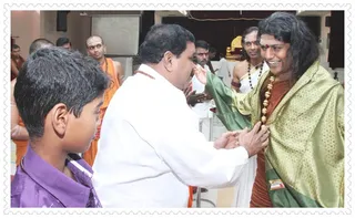 https://www.nithyananda.org/sites/default/files/photo-gallery/Nithyananda_Swami-25-10-13-1%20%2816%29.JPG