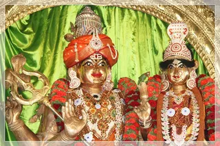 Sri Nithyanandeswara and Nithyanandeswari