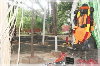 https://www.nithyananda.org/sites/default/files/photo-gallery/Nithyananda_Swami-27-9-2013%20%2825%29.JPG
