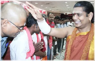 https://www.nithyananda.org/sites/default/files/photo-gallery/Nithyananda_Swami-28-9-13%20%2813%29.JPG