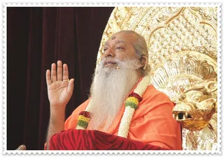 Atal Akhada Acharya Mahamandaleshwar, Shukdevanandji giving Satsang