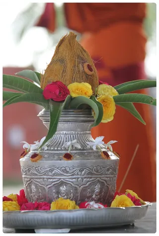 Purna Kumbha to Welcome Swamiji in Temple.