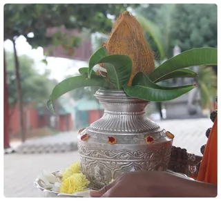 Purna Kumbha in temple to welcom Swamiji.