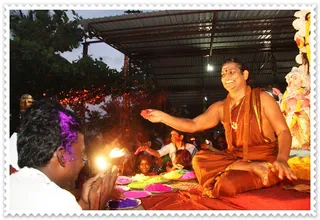 https://www.nithyananda.org/sites/default/files/photo-gallery/Nithyananda_Swami-Devi-Visarjan-navaratri-14-10-13%20%283%29.JPG