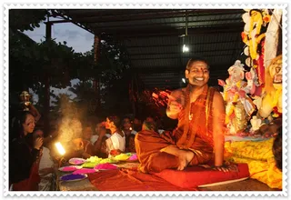 https://www.nithyananda.org/sites/default/files/photo-gallery/Nithyananda_Swami-Devi-Visarjan-navaratri-14-10-13%20%284%29_0.JPG