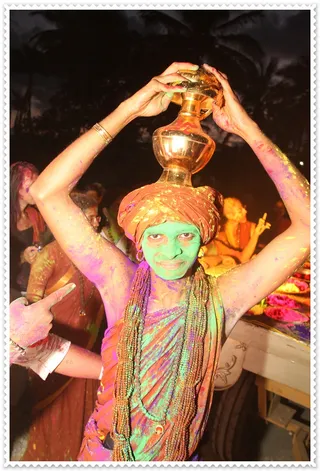 https://www.nithyananda.org/sites/default/files/photo-gallery/Nithyananda_Swami-Devi-Visarjan-navaratri-14-10-13%20%286%29_0.JPG