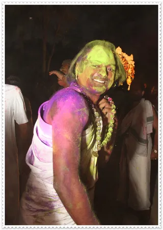 https://www.nithyananda.org/sites/default/files/photo-gallery/Nithyananda_Swami-Devi-Visarjan-navaratri-14-10-13%20%288%29_0.JPG