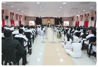 https://nithyananda.org/sites/default/files/photo-gallery/Nithyananda_Swami08051316.JPG