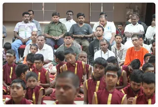 http://nithyananda.org/sites/default/files/photo-gallery/Nithyananda_Swami10-6-2013-18.JPG