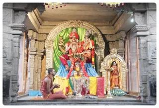 Sri Nithyanandeswara and Nithyanandeswari
