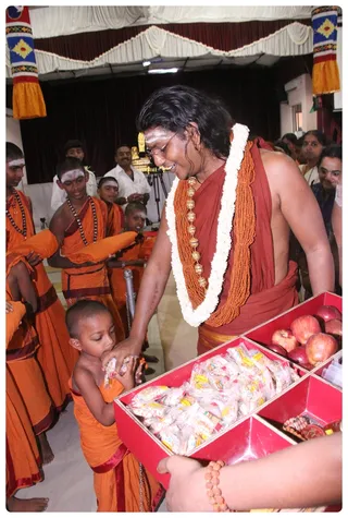 http://nithyananda.org/sites/default/files/photo-gallery/Nithyananda_Swami26031310.JPG