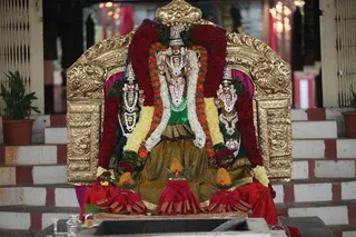 http://nithyananda.org/sites/default/files/photo-gallery/Nithyananda_Swami2702136.JPG